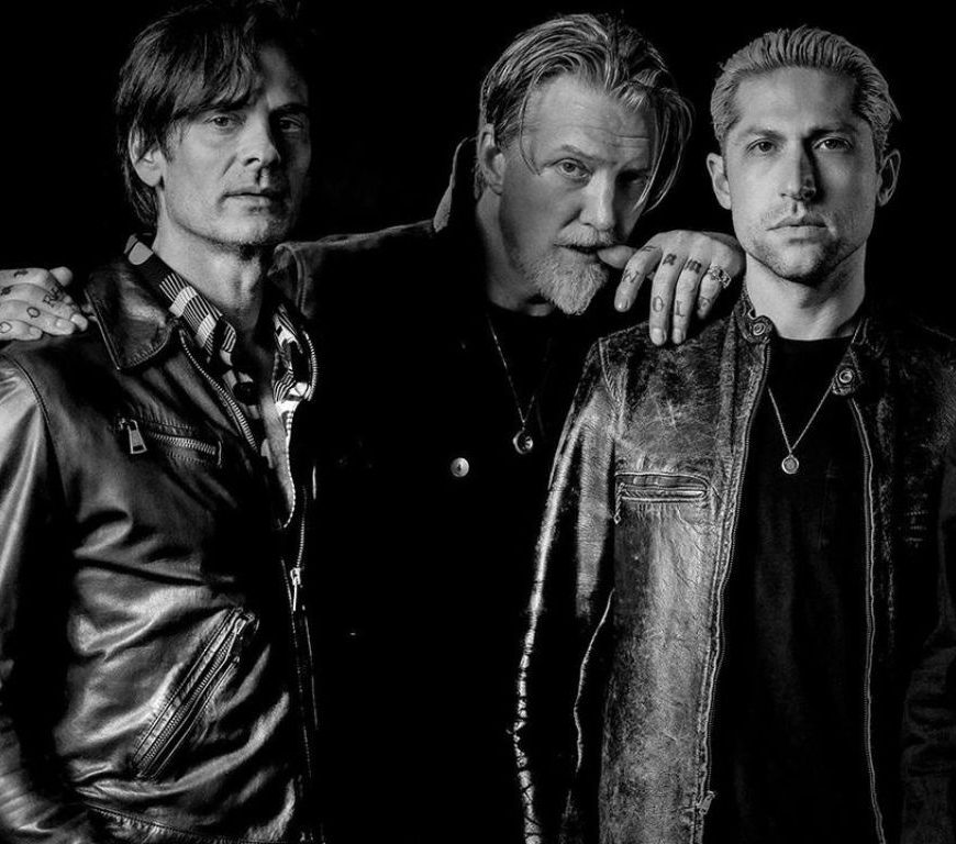 QUEENS OF THE STONE AGE