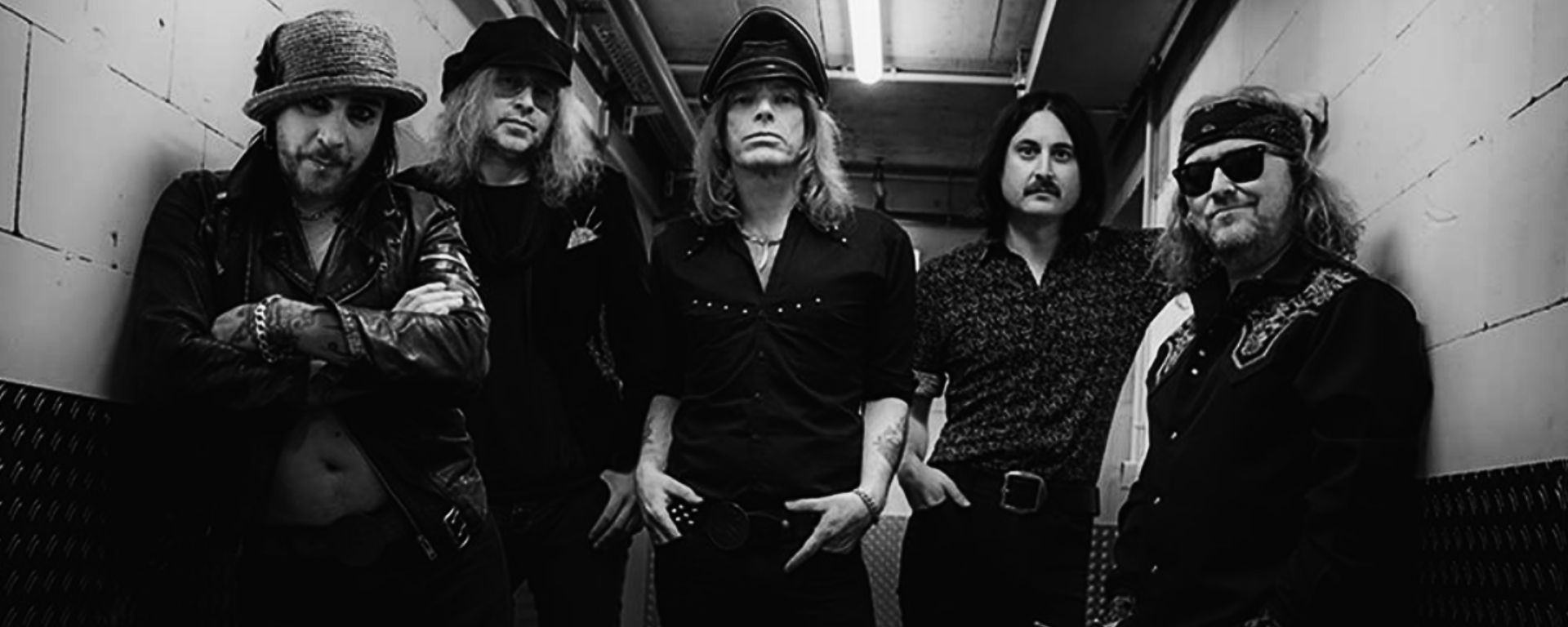 THE HELLACOPTERS