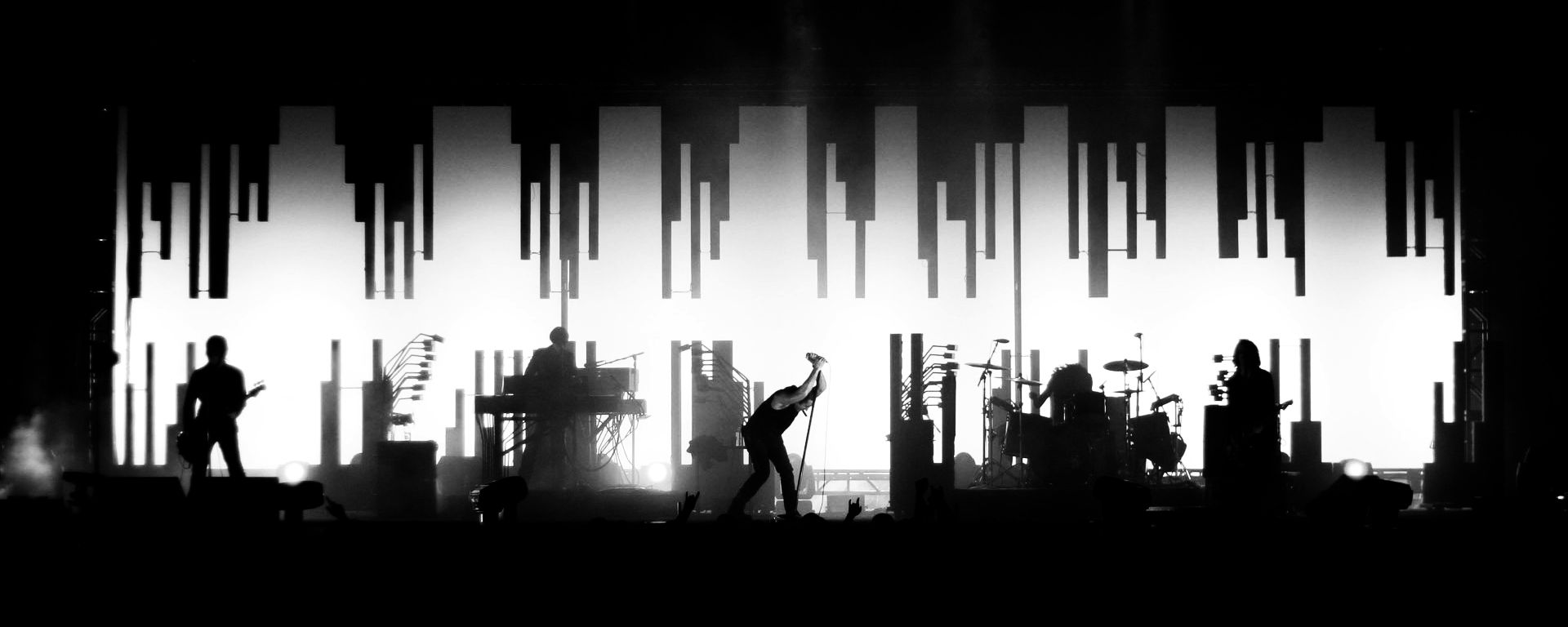NINE INCH NAILS
